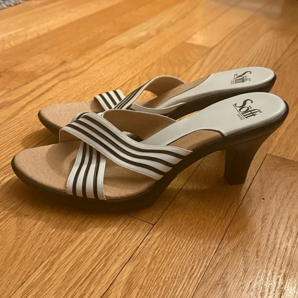 Sofft striped criss cross heels - Picture 3 of 7